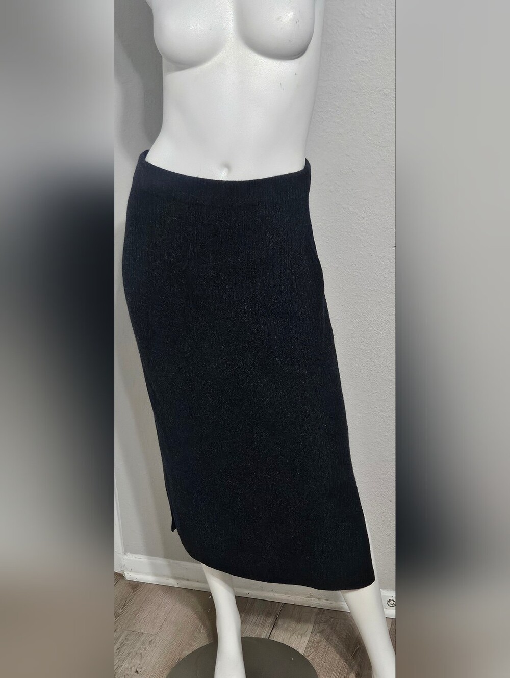 NWT VINCE wool and cashmere Knit Midi skirt size M